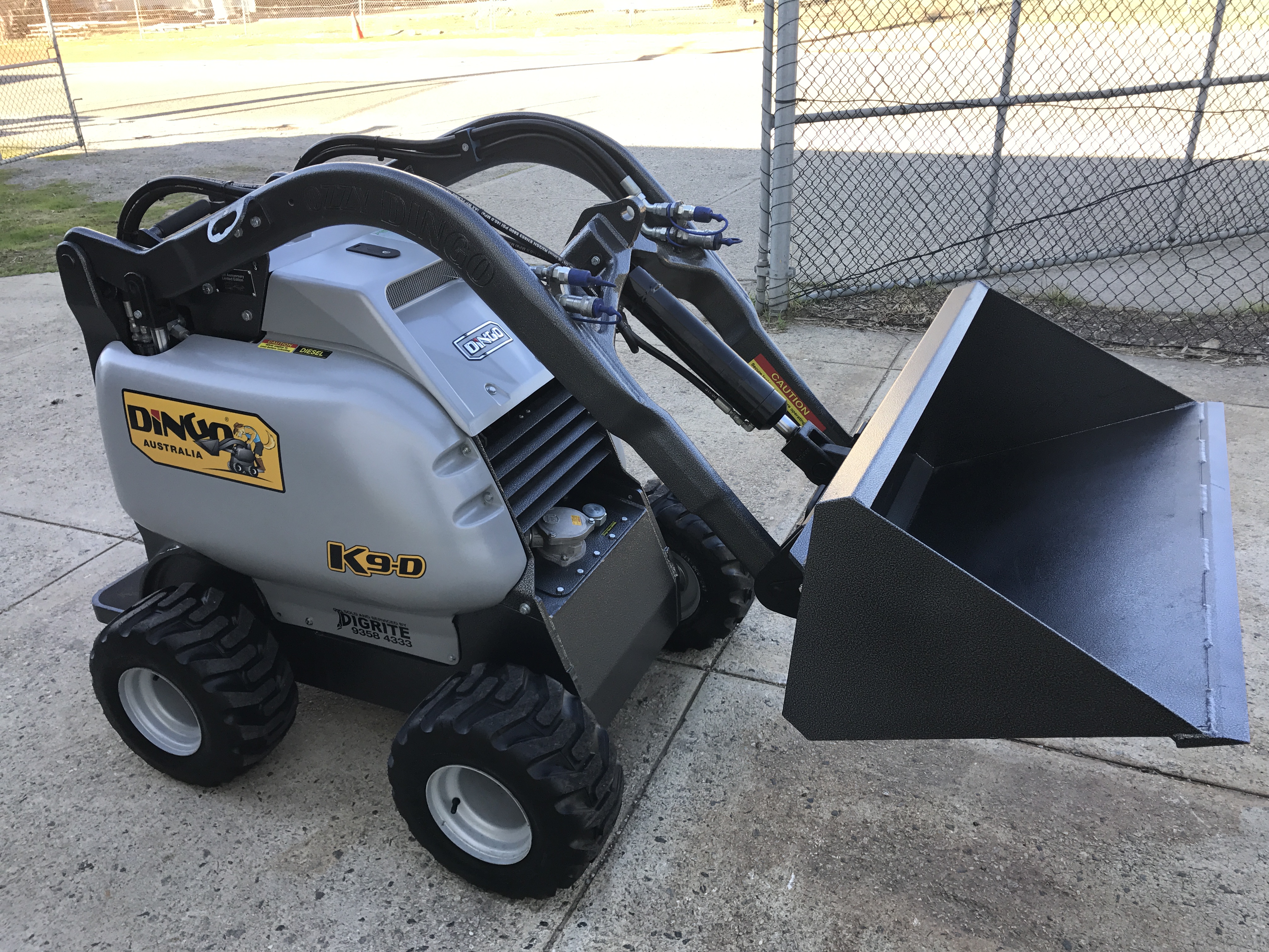 dingo k9 skid mini steer hire steers